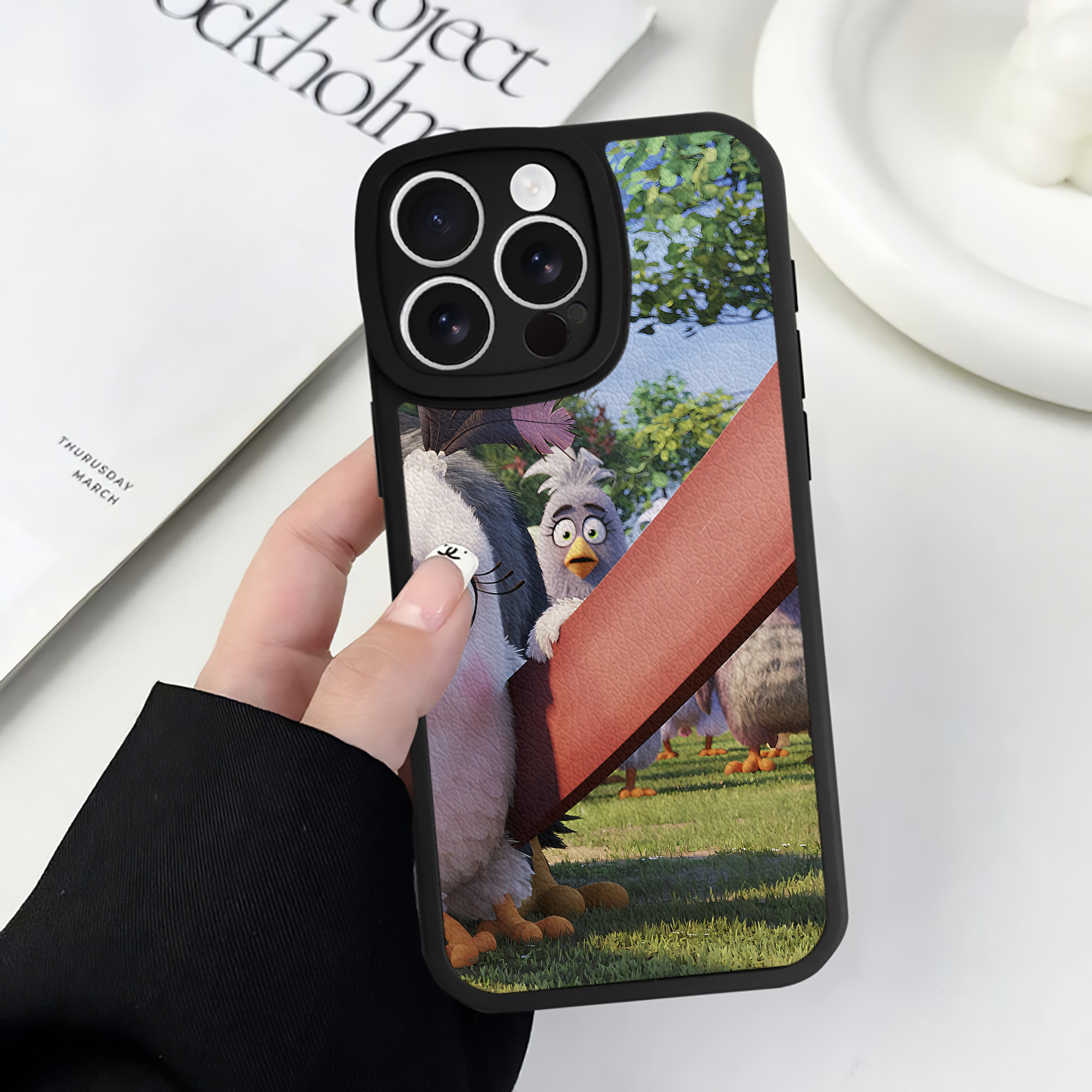 （画像用） Angry Birds アングリーバード 【iPhone 16シリーズ対応】シリコンスマホケース（レザー調） 材質：シリコン